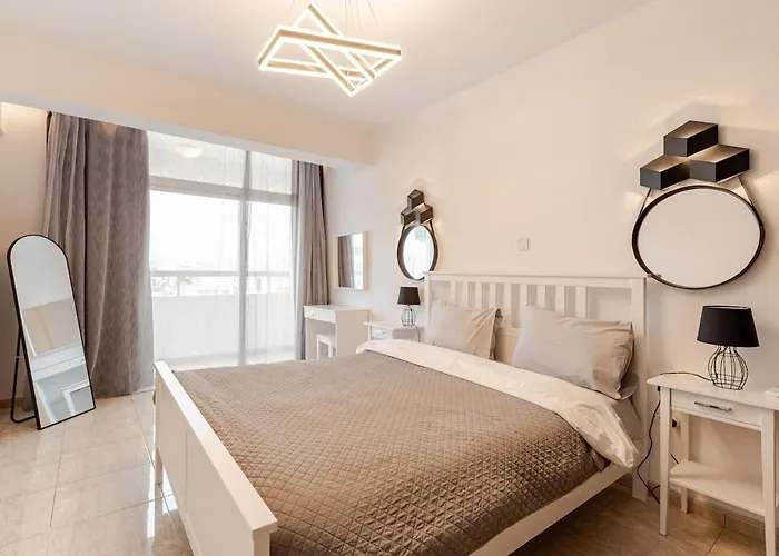 Seaside View 1-bedroom Apartment! Апартаменты *