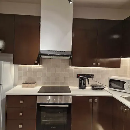 Seaside View 1-bedroom Apartment! דירה *