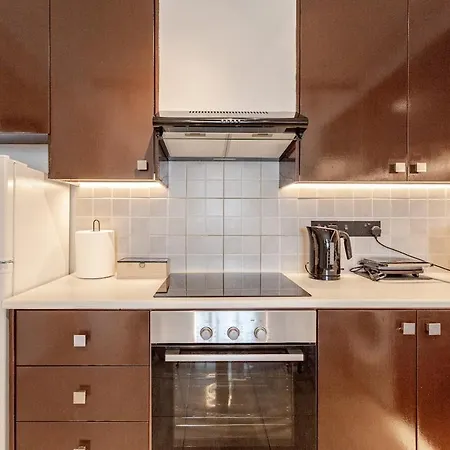 Seaside View 1-bedroom Apartment! לרנקה