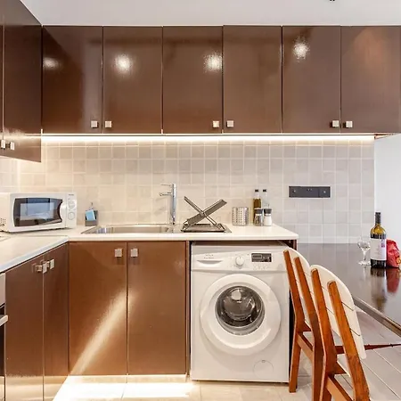 Seaside View 1-bedroom Apartment! לרנקה