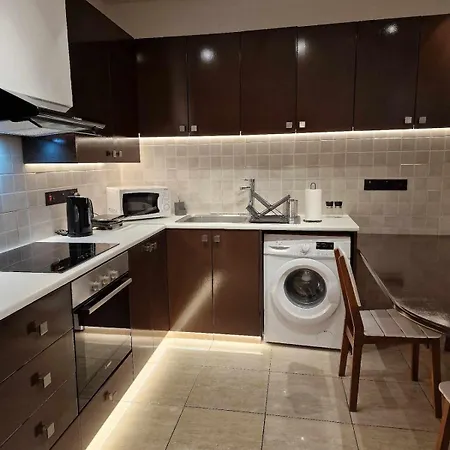 Seaside View 1-bedroom Apartment! לרנקה