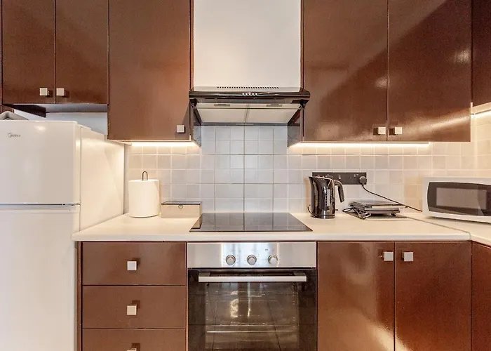 Seaside View 1-bedroom Apartment! Larnaca